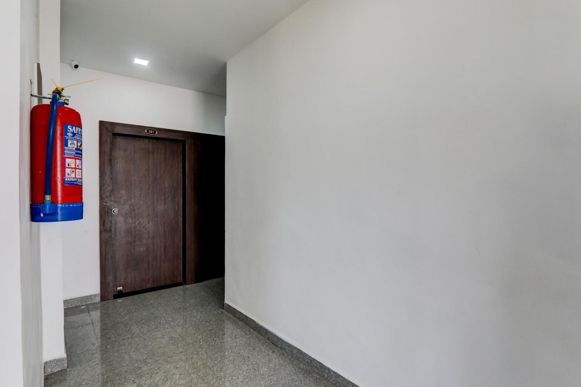 Super Hotel O Flagship Hotel Mk Palace Lucknow Exterior foto
